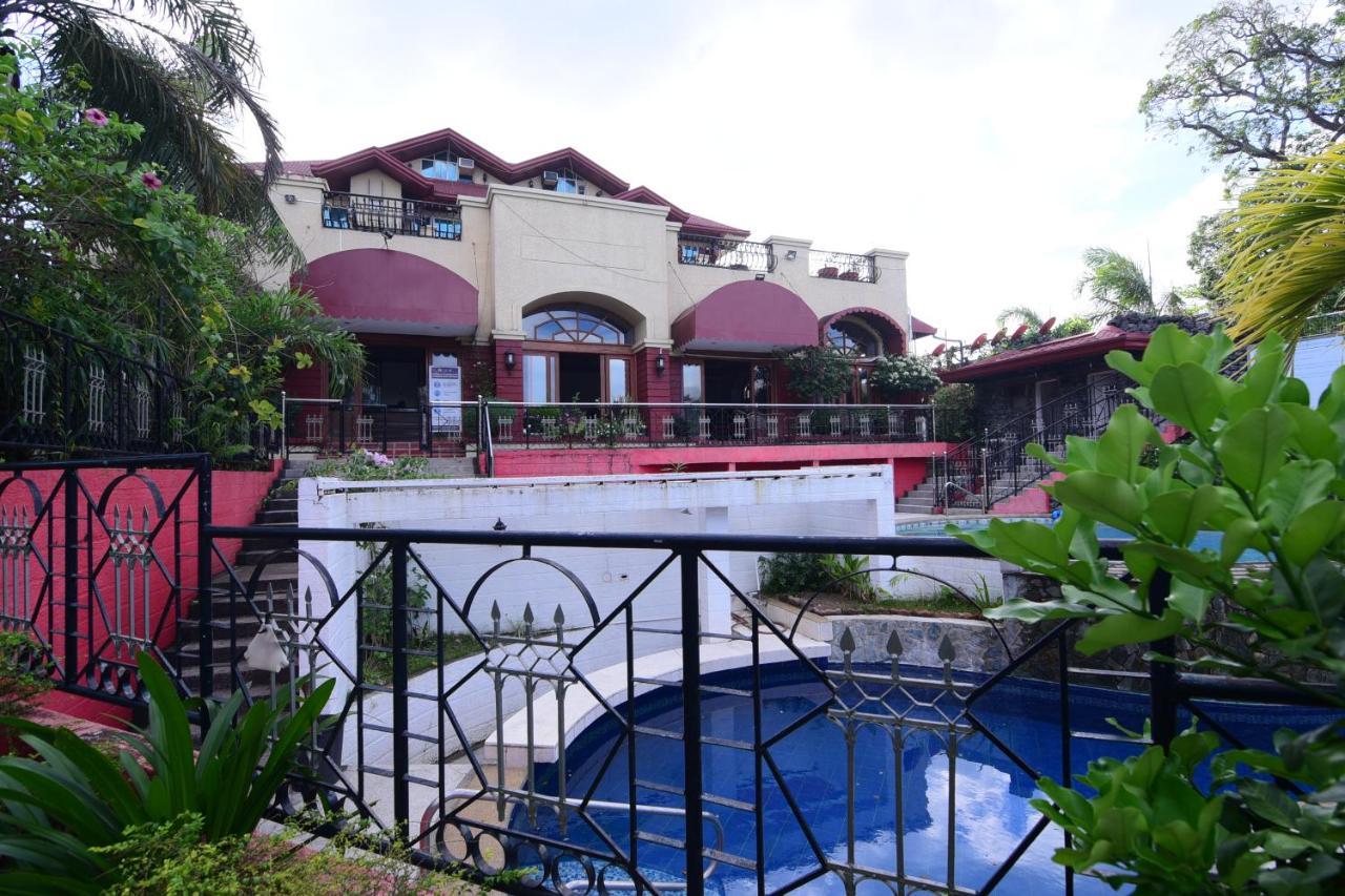 Ang Tahanan Ni Aling Meding Hotel And Restaurant San Pablo Exterior foto