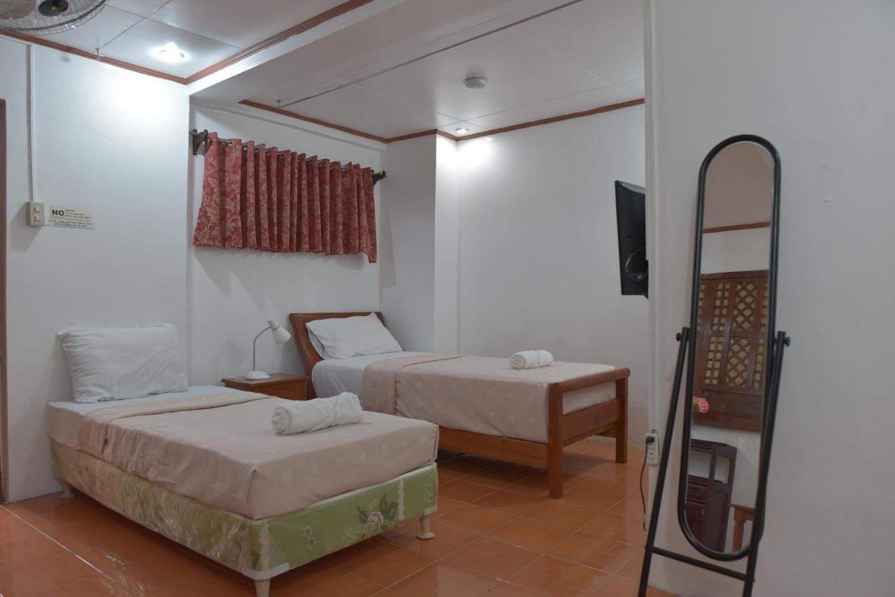 Ang Tahanan Ni Aling Meding Hotel And Restaurant San Pablo Exterior foto